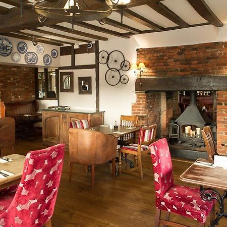 Eye  The White Horse Inn מראה חיצוני תמונה