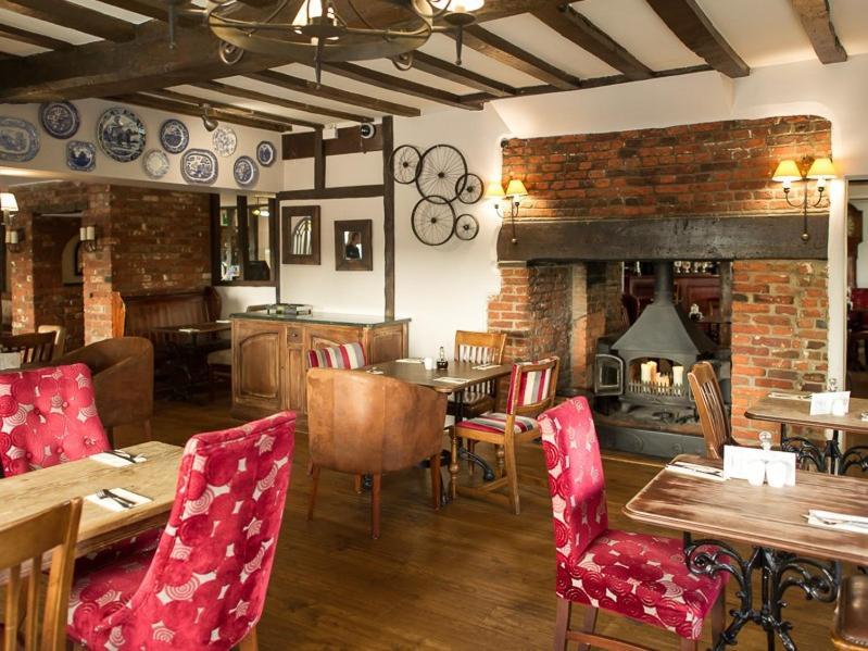 Eye  The White Horse Inn מראה חיצוני תמונה